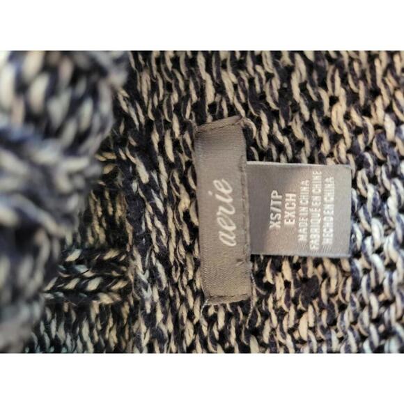 Aerie XS navy blue & white aztek print sweater cardigan - Picture 3 of 5